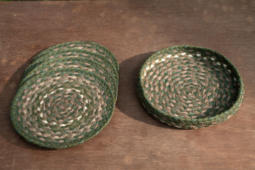 
                
                    Load image into Gallery viewer, Earthy - Trivet Set
                
            